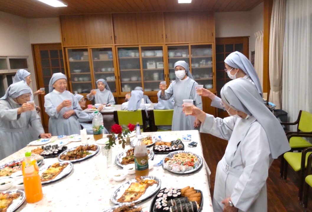 総長様おめでとうございます(清瀬) 手作りのお料理でおもてなし(清瀬地区)